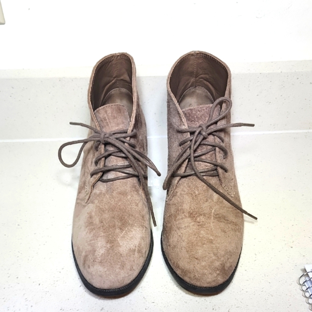 Women's Tan And Black Suede Lace-Up Booties White Mountain Size 9 - Picture 1 of 9